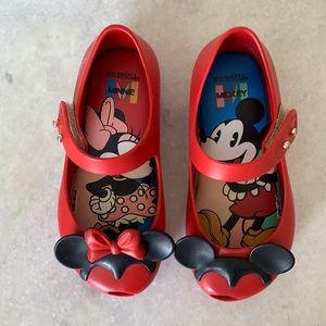 Mini Melissa Ultragirl Disney Twins in Red